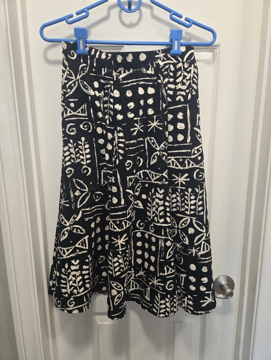 Georgiou Dresses & Skirts - Georgiou Vintage Silk Skirt Size S